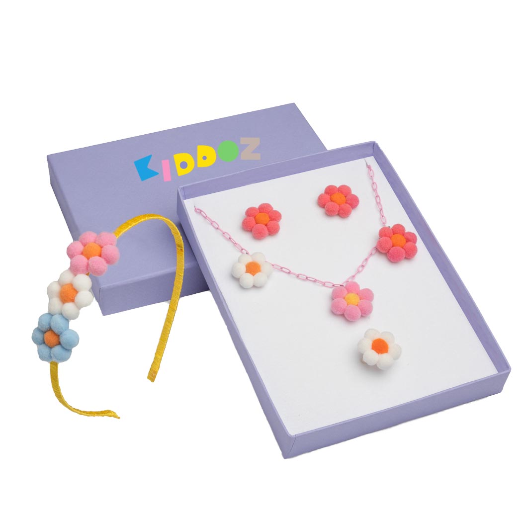 pompom Kiddoz. FANCY POMPOM ACCESSORIES SET - Image 1