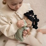 LITTLE DUTCH. Υφασμάτινο μωρό σε καλαθούνα Evi - Image 2