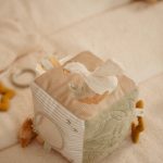 LITTLE DUTCH. Κύβος δραστηριοτήτων Newborn Naturals - Image 9