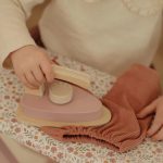 LITTLE DUTCH. Ξύλινη σιδερώστρα FSC - Image 6