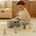 LITTLE DUTCH. Ξύλινο αστυνομικό βαν FSC - Image 3