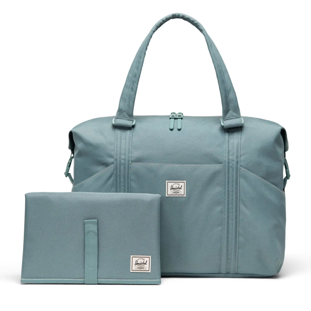 Instagram Post 1080x1080 px (9) Herschel. Τσάντα μητρότητας με αλλαξιέρα/ Trellis - Image 1