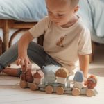 LITTLE DUTCH. Ξύλινο τρενάκι Forest Friends - Image 2