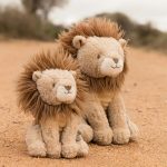 LITTLE DUTCH. Λιονταράκι Safari Friends 17εκ. - Image 2
