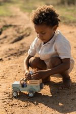 LITTLE DUTCH. Ξύλινο αυτοκινητάκι Safari με ζωάκια Safari - Image 2